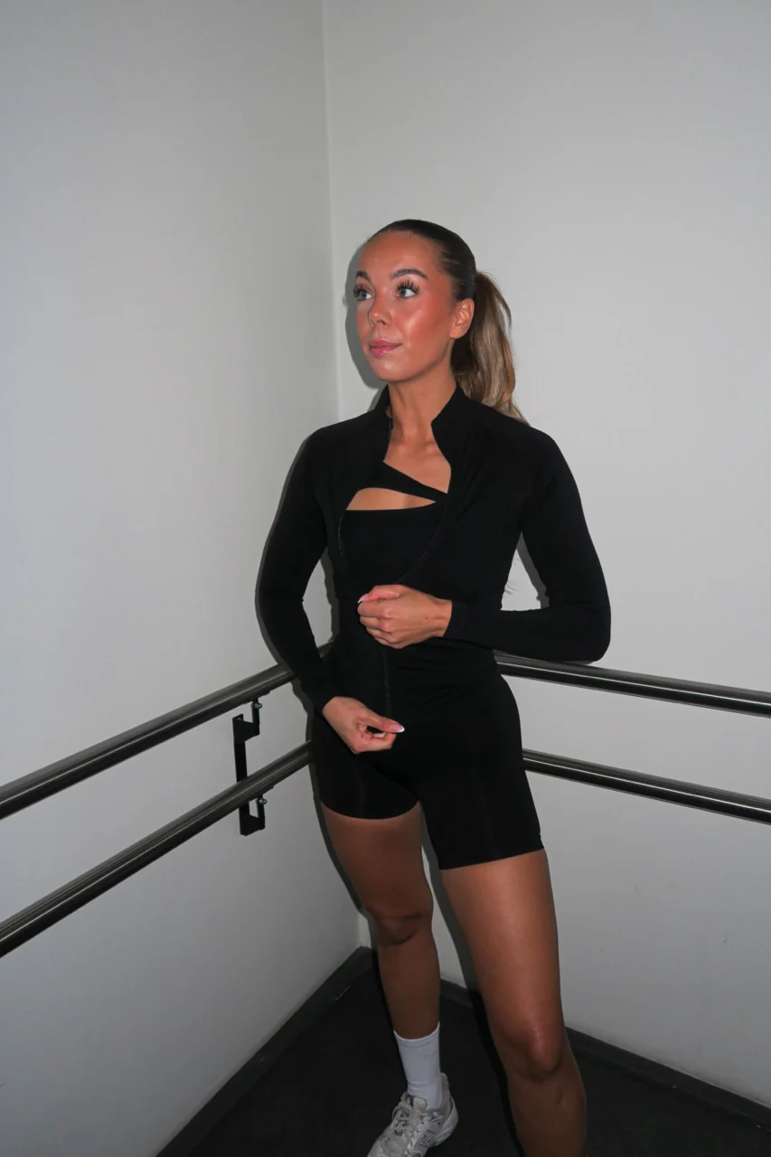 BASE Sculpt Jacket - Black - Image 11