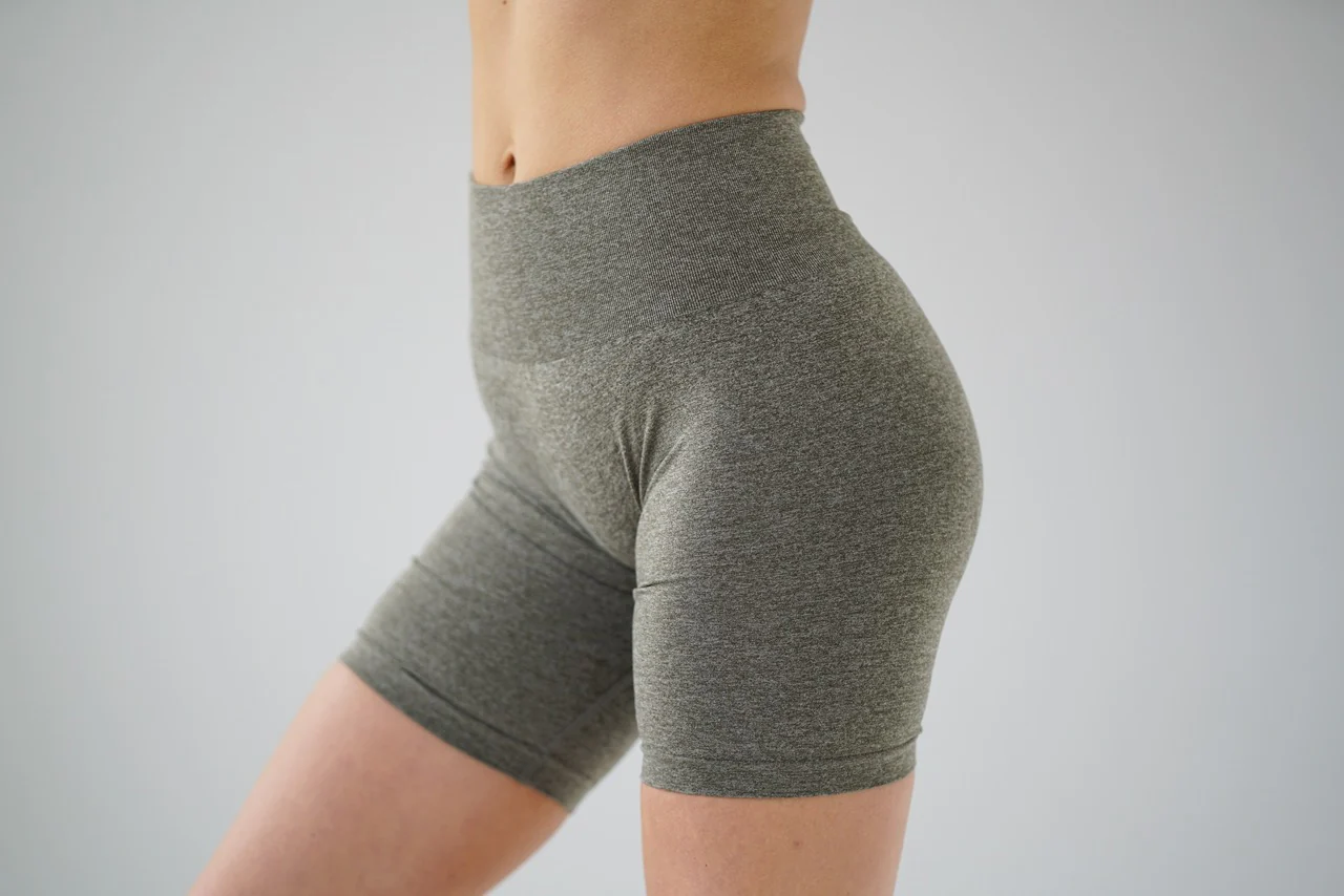 Curve Shorts - Khaki - Image 6