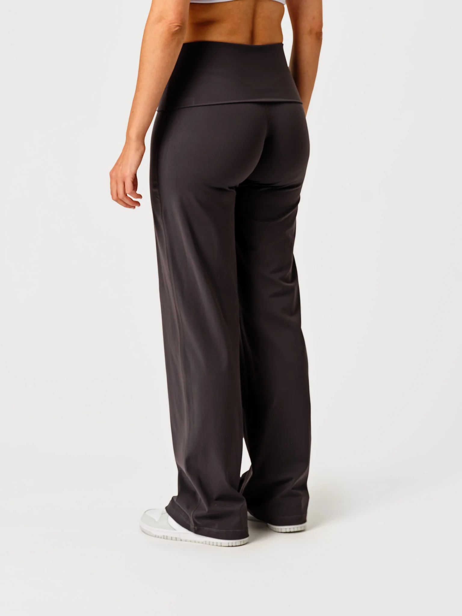 Foldover Straight Leg Deep Grey - Image 4