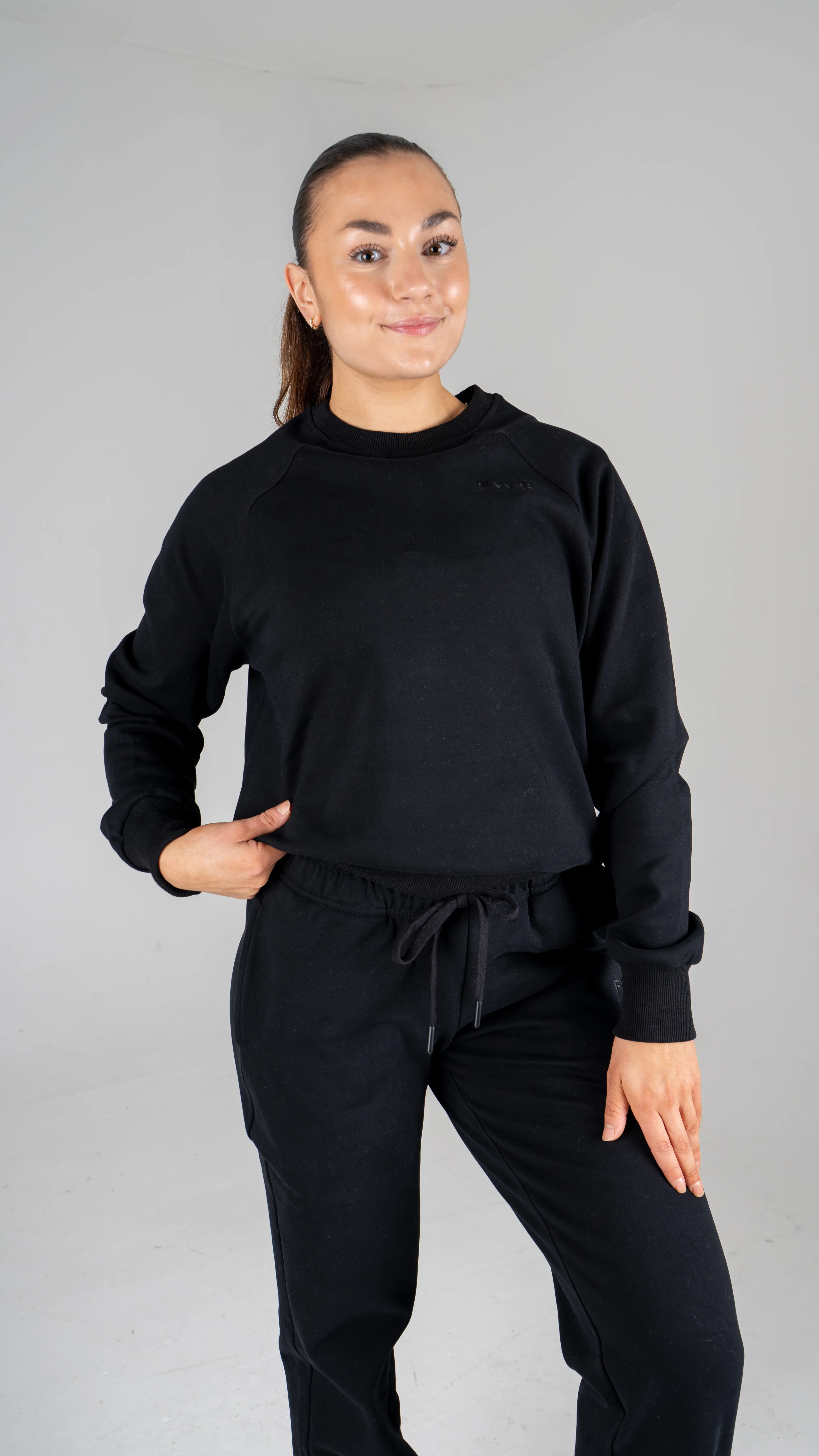 FWR® Studio Sweat Black - Image 2