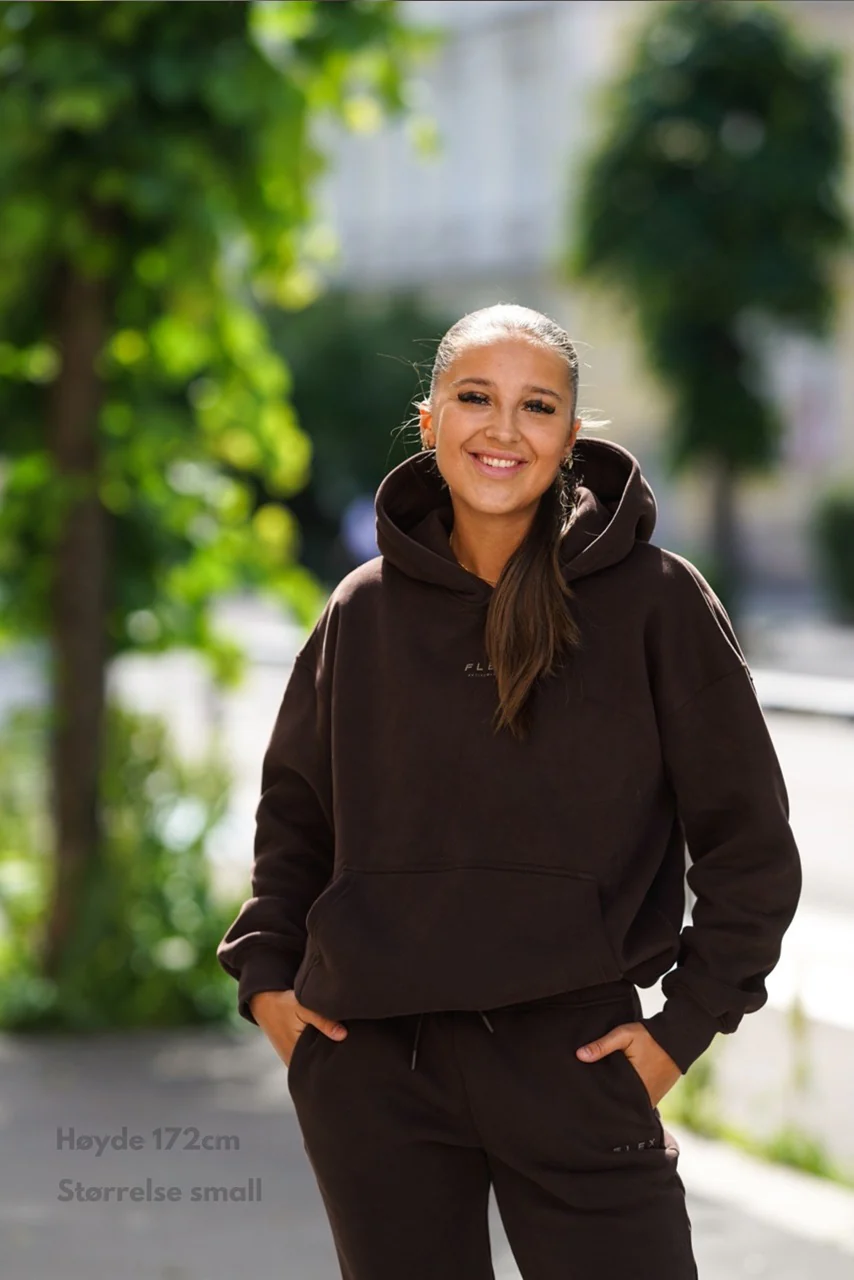Studio Hoodie Brown - Image 11
