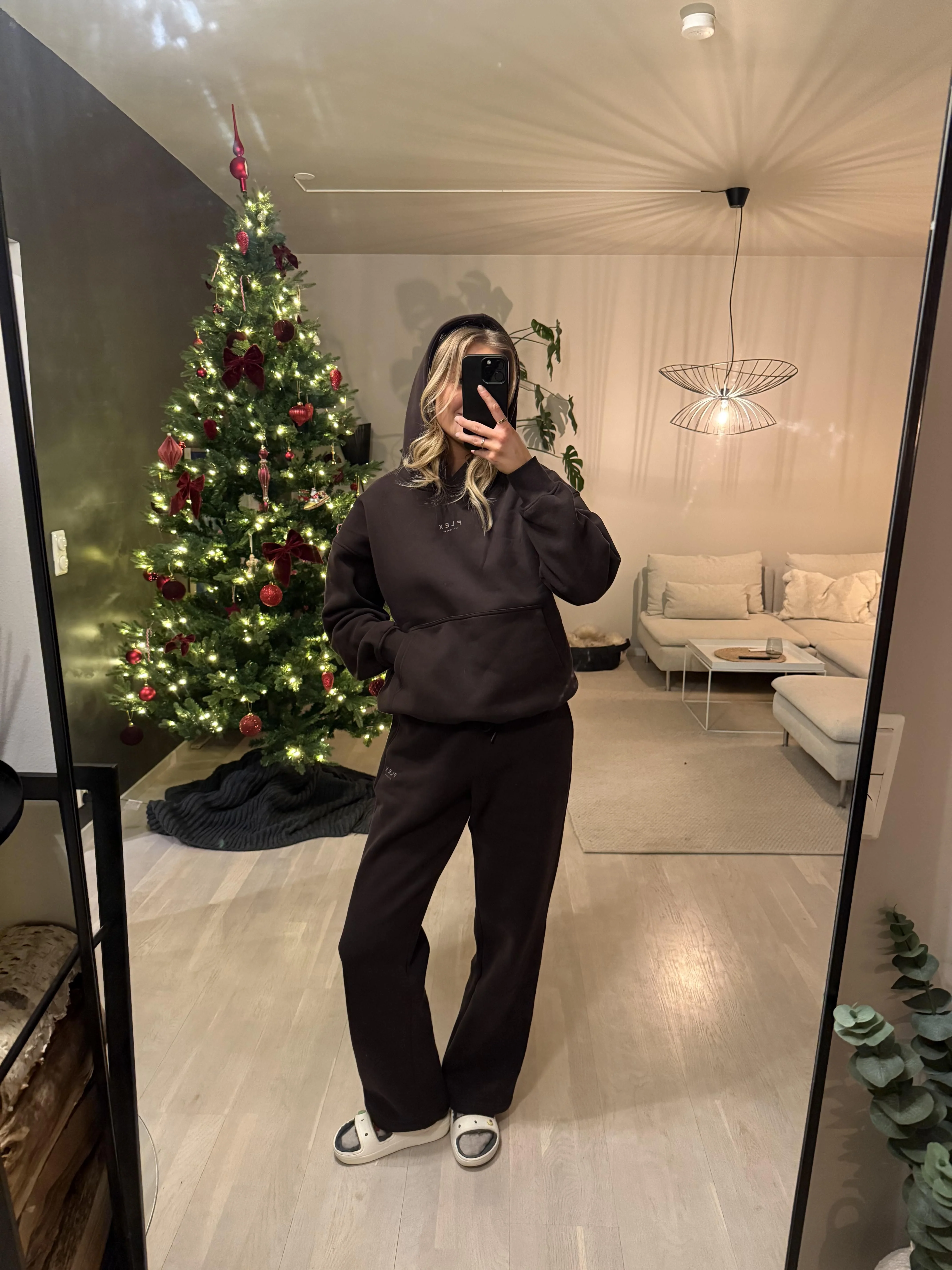 Studio Hoodie Brown - Image 7