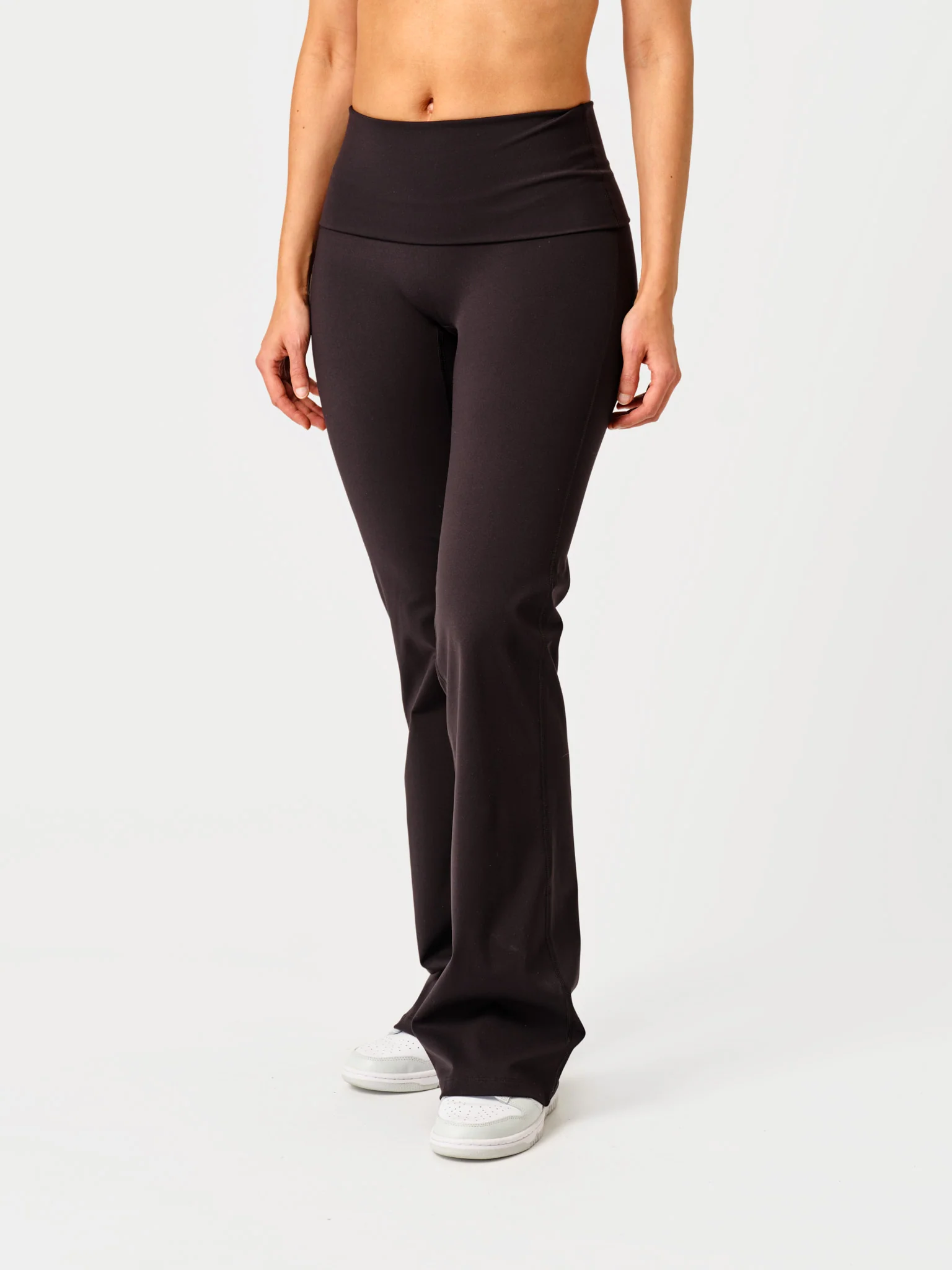 Yoga Flare Foldover Black - Image 2