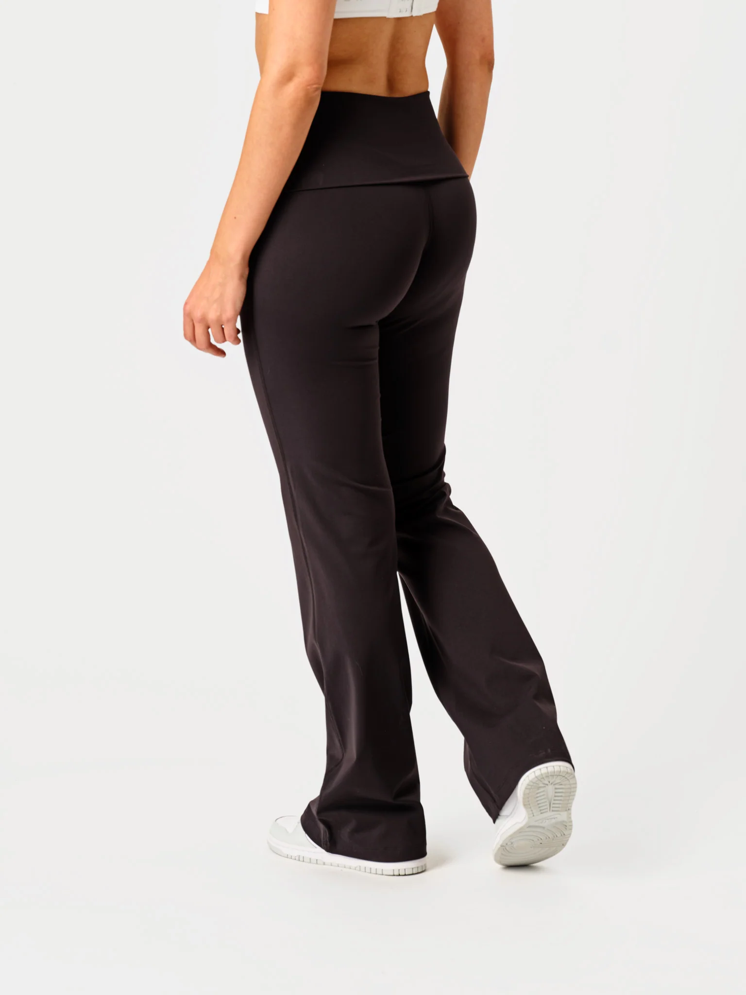 Yoga Flare Foldover Black - Image 3